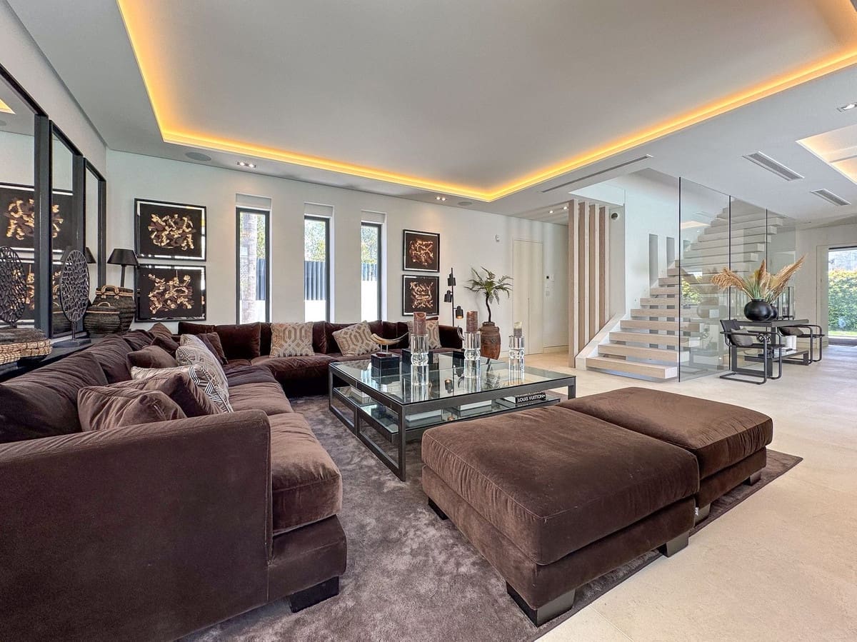 5 soverom Villa til salgs i Golden Mile med svømmebasseng - € 5 450 000 (Ref: 9195361)