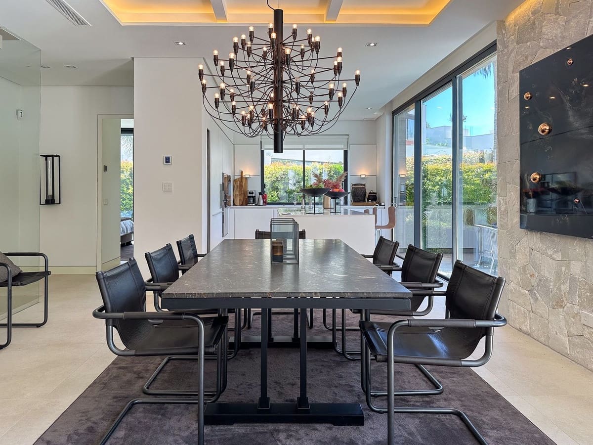 5 soverom Villa til salgs i Golden Mile med svømmebasseng - € 5 450 000 (Ref: 9195361)