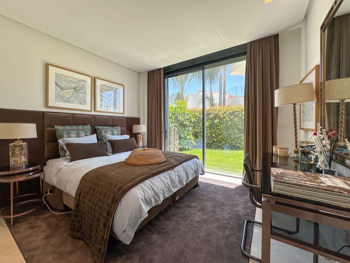 5 soverom Villa til salgs i Golden Mile med svømmebasseng - € 5 450 000 (Ref: 9195361)