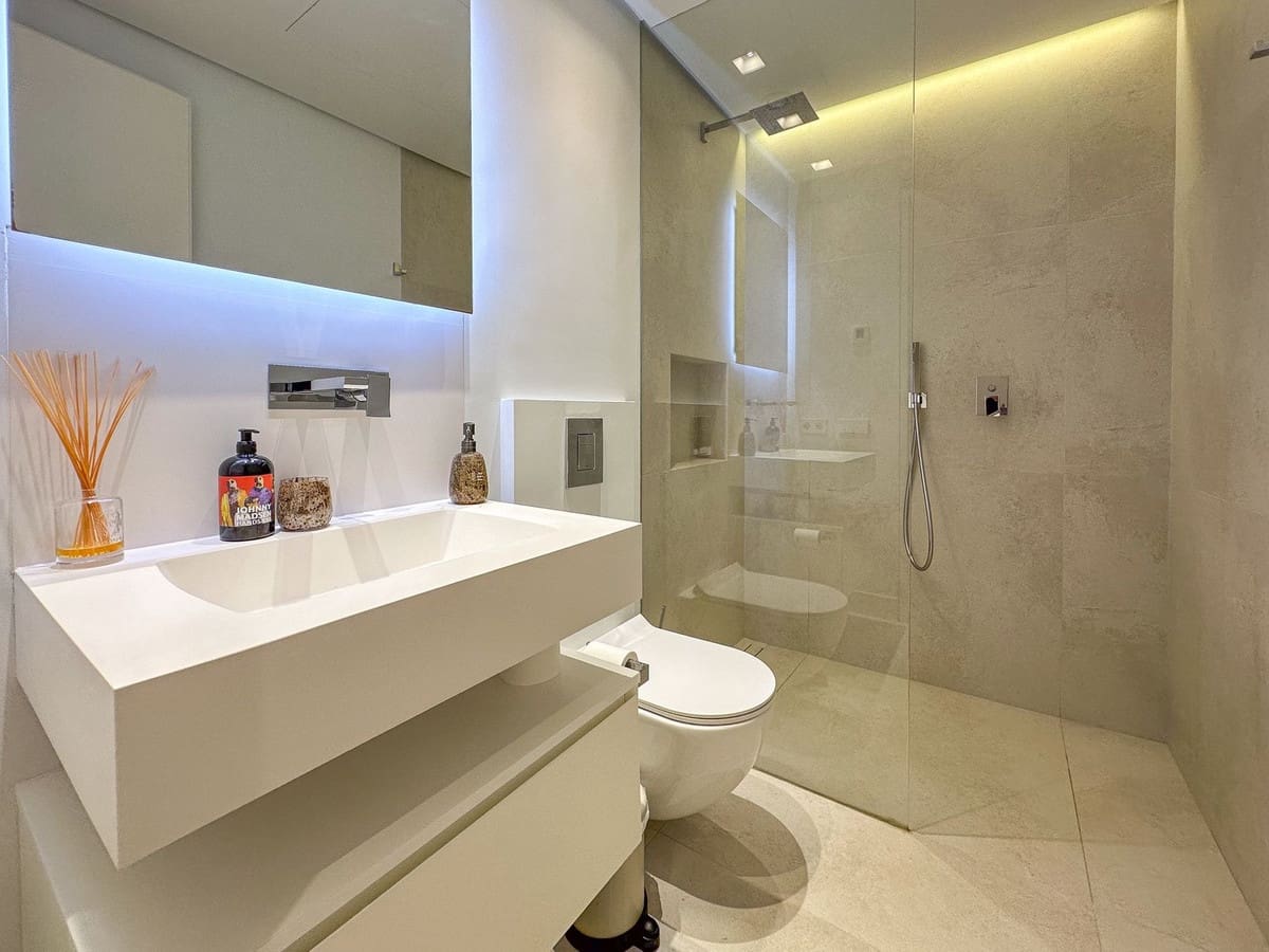 5 soverom Villa til salgs i Golden Mile med svømmebasseng - € 5 450 000 (Ref: 9195361)