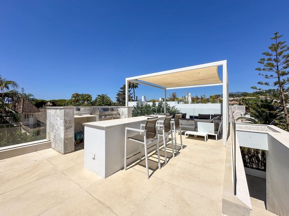 5 soverom Villa til salgs i Golden Mile med svømmebasseng - € 5 450 000 (Ref: 9195361)