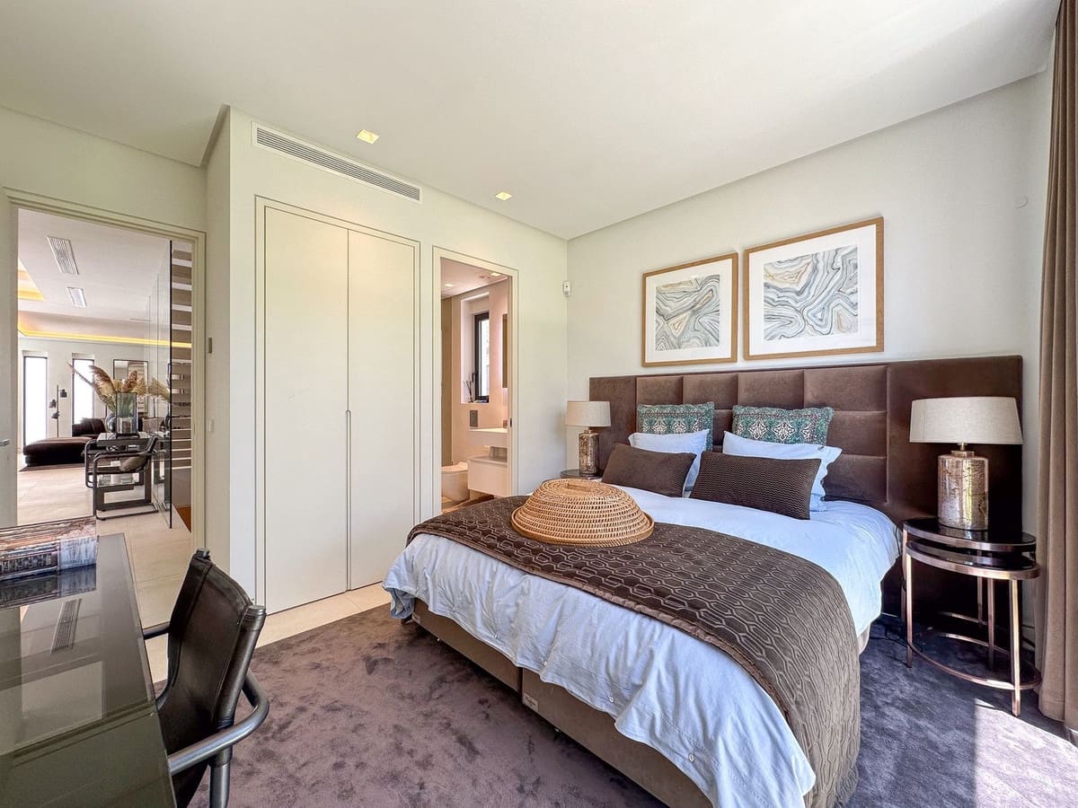 5 soverom Villa til salgs i Golden Mile med svømmebasseng - € 5 450 000 (Ref: 9195361)