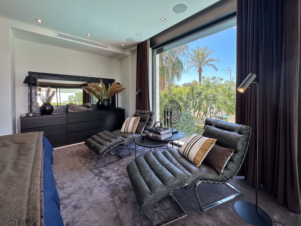 5 soverom Villa til salgs i Golden Mile med svømmebasseng - € 5 450 000 (Ref: 9195361)