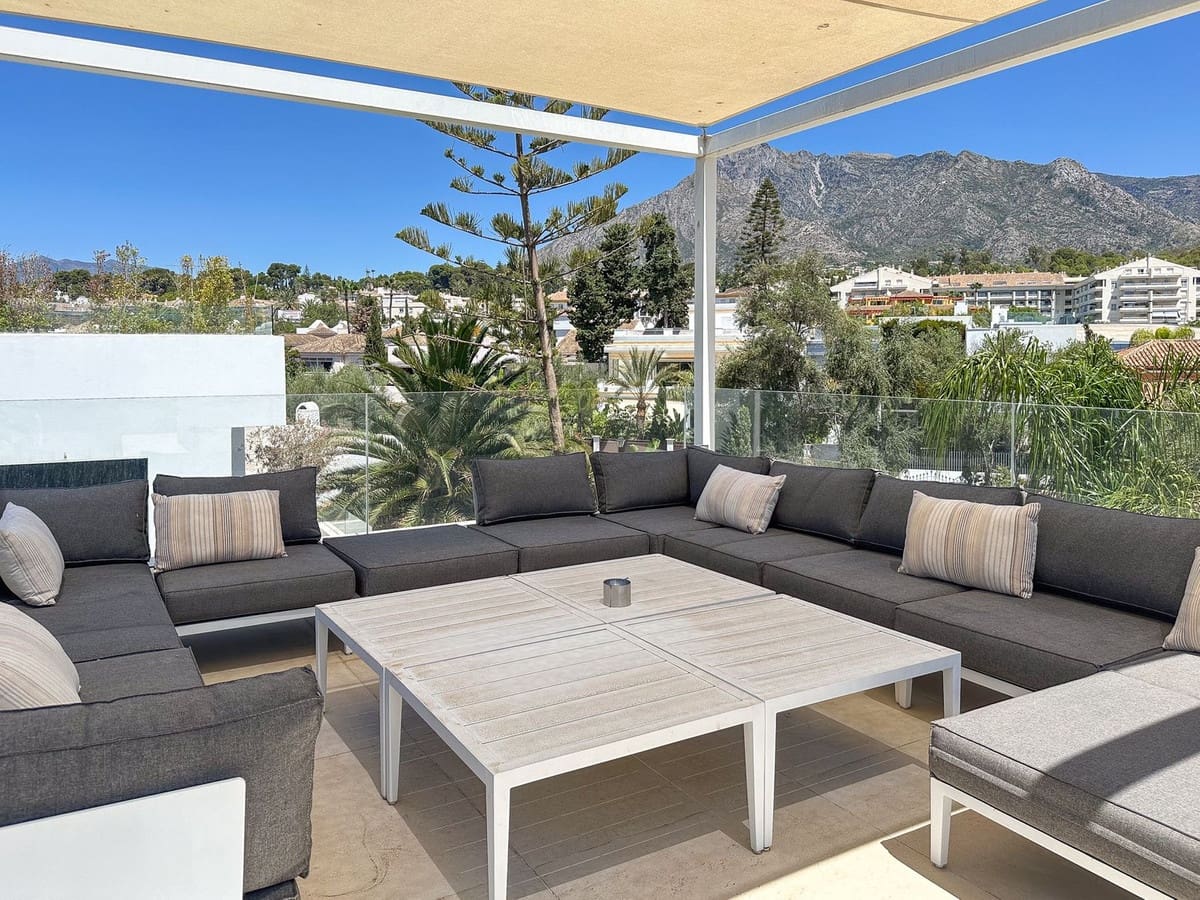 5 soverom Villa til salgs i Golden Mile med svømmebasseng - € 5 450 000 (Ref: 9195361)