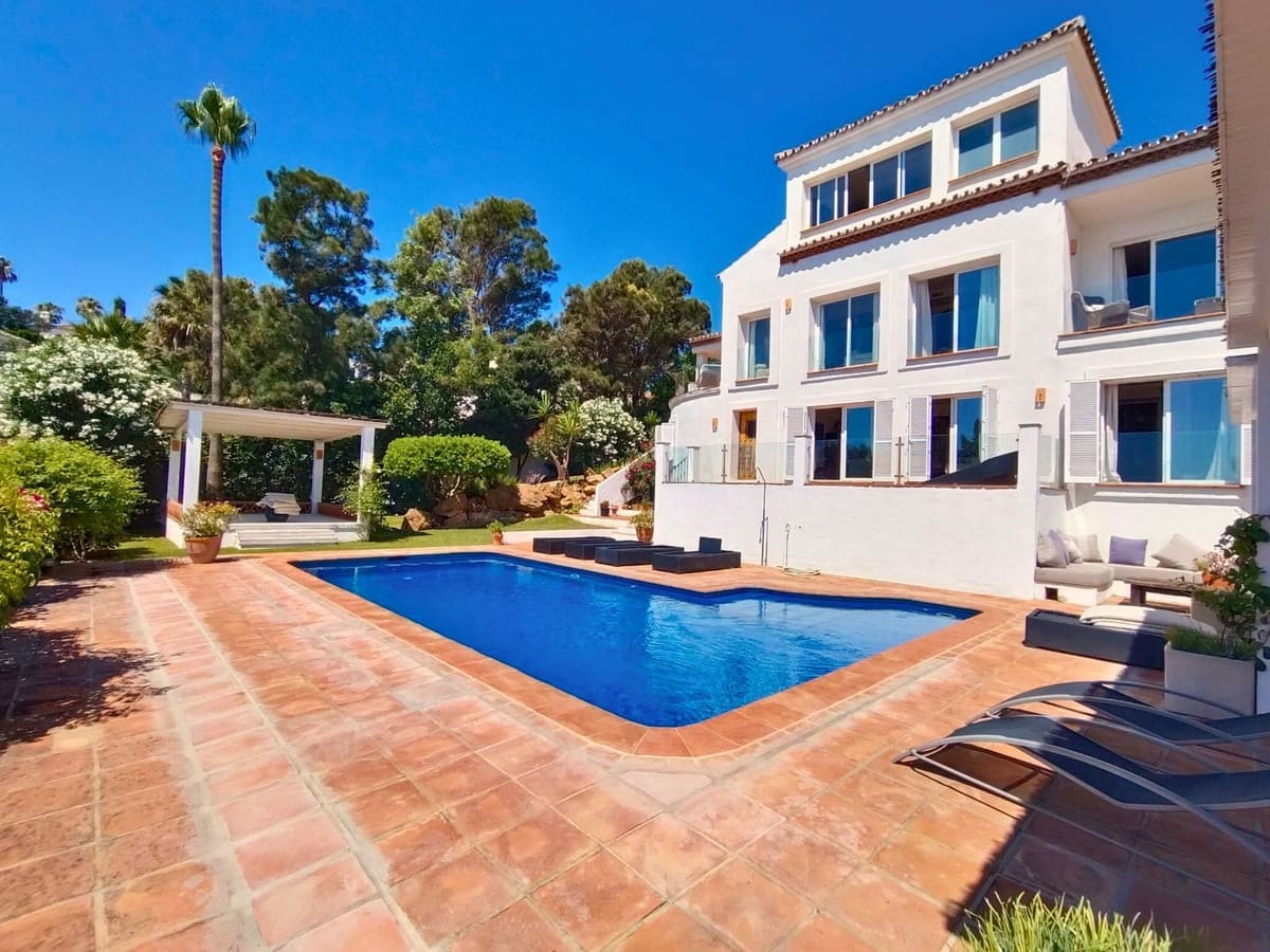 5 sovrum Villa till salu i Manilva med pool - 1 395 000 € (Ref: 9197584)