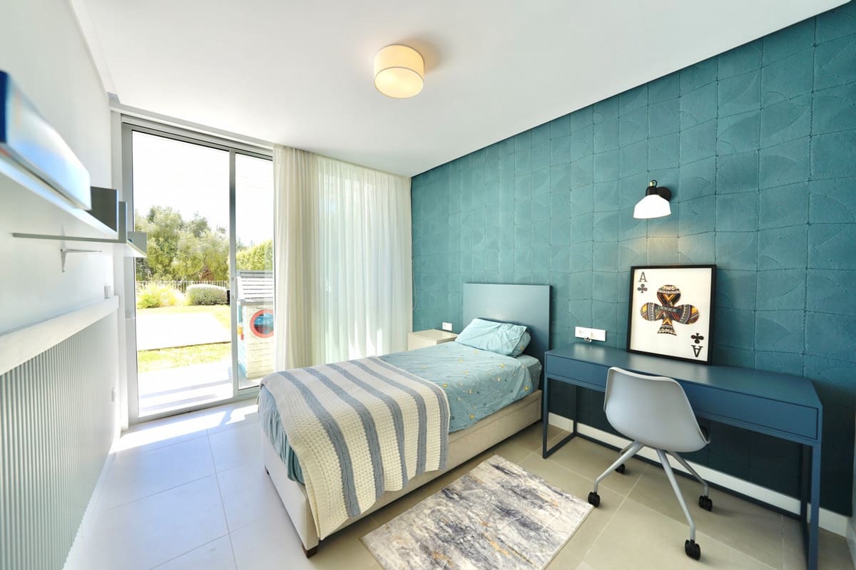 5 soverom Villa til salgs i Sotogrande med svømmebasseng - € 1 495 000 (Ref: 9202270)