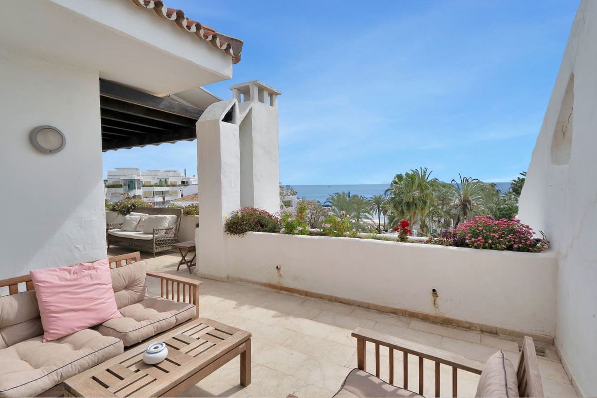 3 soveværelse Penthouse til salg i Golden Mile med swimmingpool garage - € 4.695.000 (Ref: 9206347)