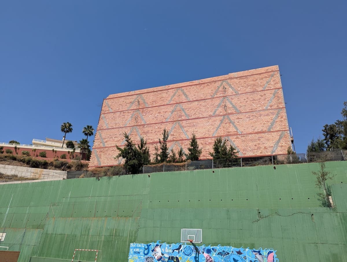 Kommersiell til salgs i Benalmadena med svømmebasseng - € 3 500 000 (Ref: 9208192)