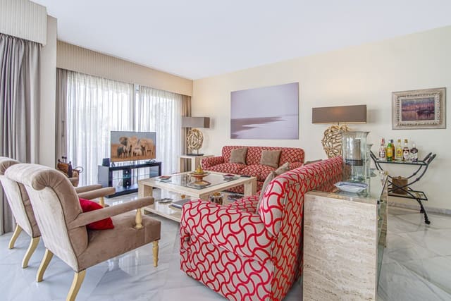 3 soverom Penthouse til salgs i Puerto Banus, Marbella med svømmebasseng - € 4 995 000 (Ref: 9217378)