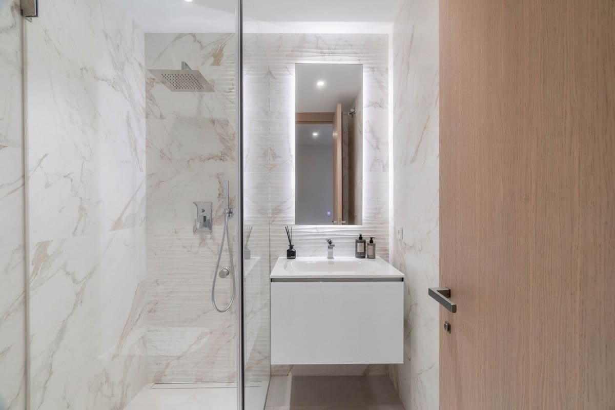 4 quarto Moradia para venda em Nueva Andalucia com piscina - 4 495 000 € (Ref: 9228410)