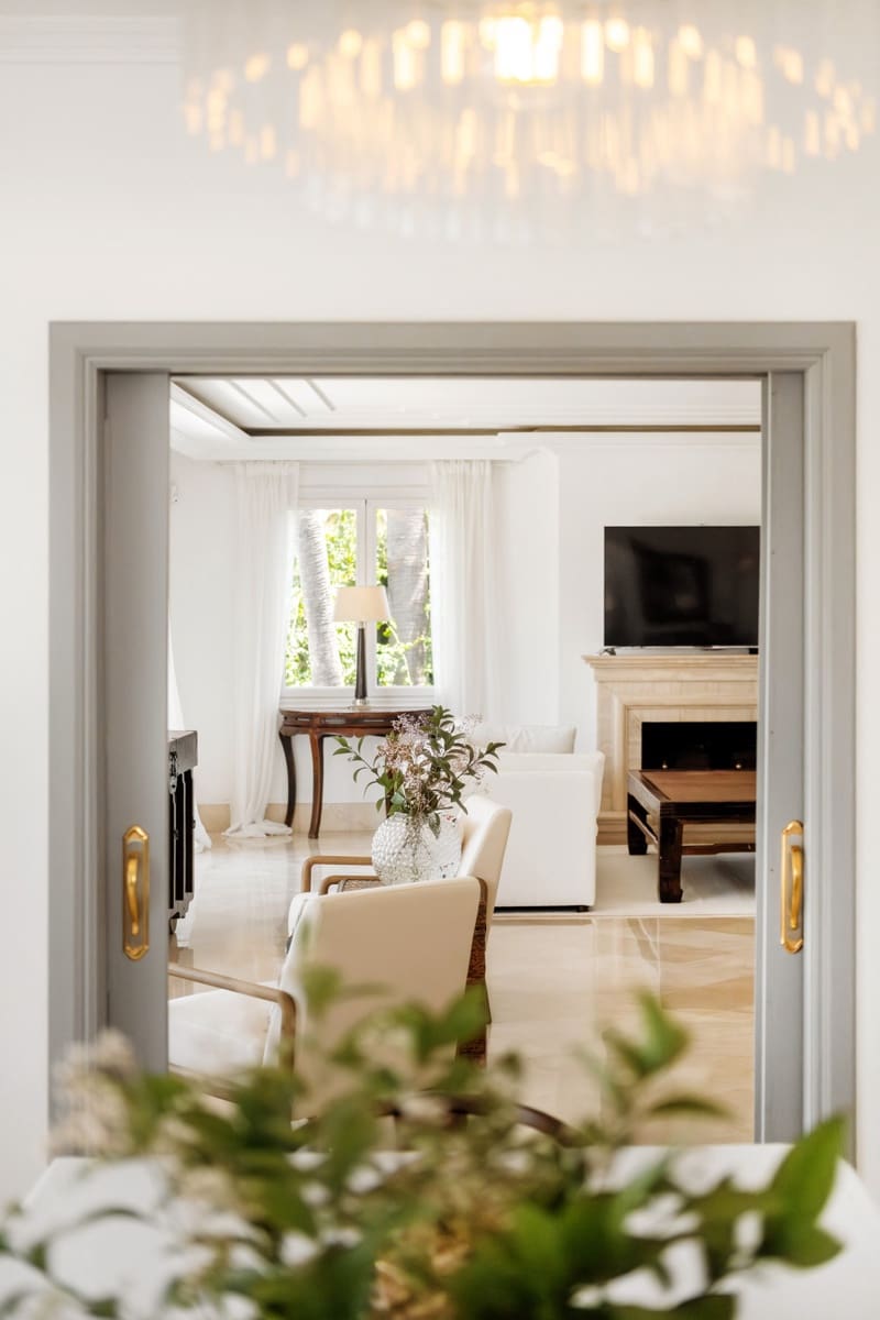 7 soverom Villa til salgs i Aloha Golf med svømmebasseng - € 5 500 000 (Ref: 9230413)