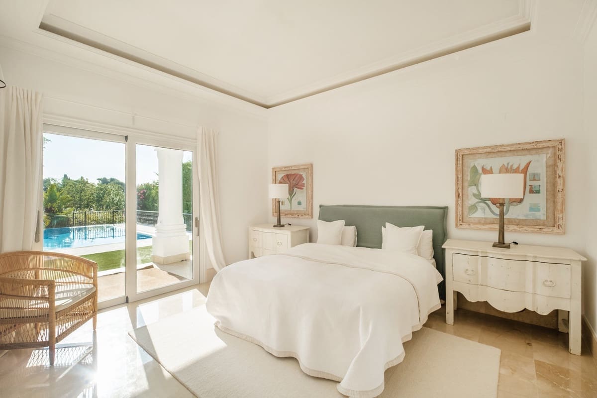 7 soverom Villa til salgs i Aloha Golf med svømmebasseng - € 5 500 000 (Ref: 9230413)