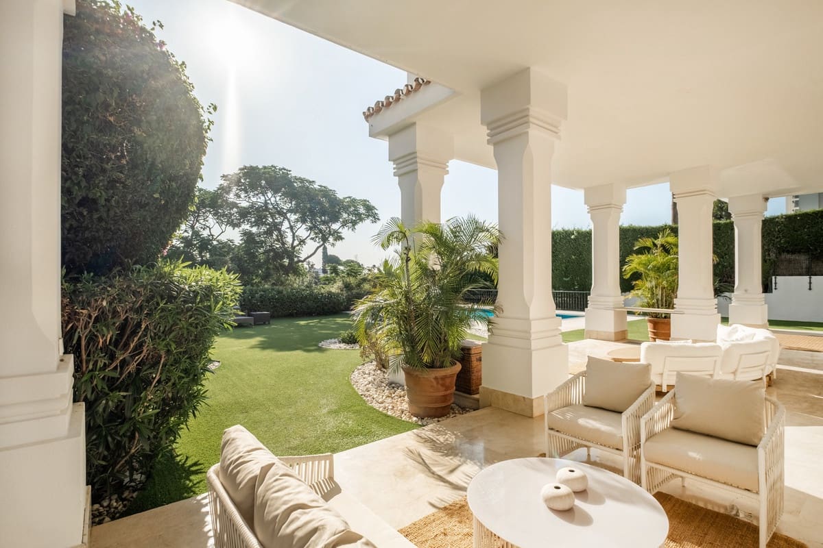 7 soverom Villa til salgs i Aloha Golf med svømmebasseng - € 5 500 000 (Ref: 9230413)