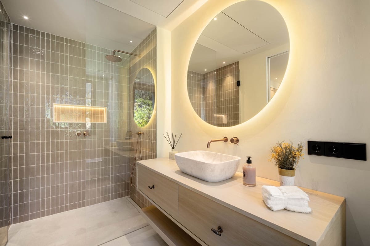 4 sypialnia Willa na sprzedaż w Nueva Andalucia z basenem - 4 350 000 € (Ref: 9246460)