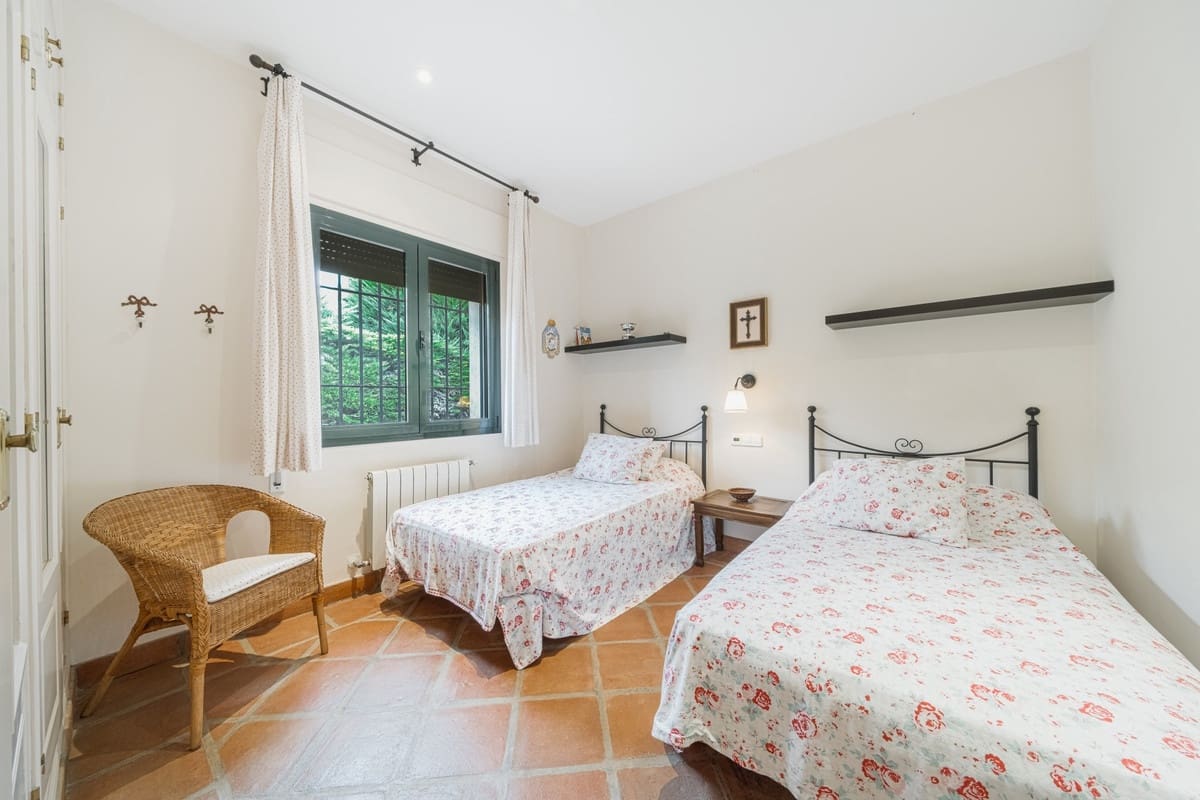 5 chambre Villa/Maison à vendre à Sotogrande avec piscine - 1 125 000 € (Ref: 9254808)