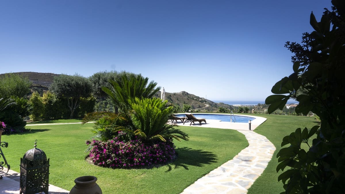 5 sovrum Villa till salu i Benahavis med pool - 3 995 000 € (Ref: 9256874)