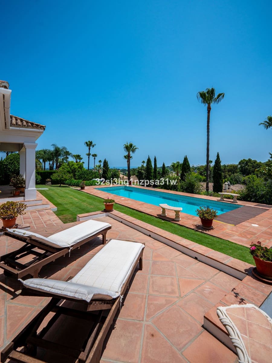 5 bedroom Villa for sale in Sotogrande with pool garage - € 2,850,000 (Ref: 9256875)