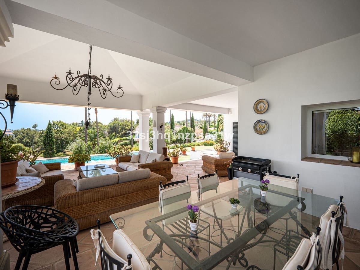 5 bedroom Villa for sale in Sotogrande with pool garage - € 2,850,000 (Ref: 9256875)