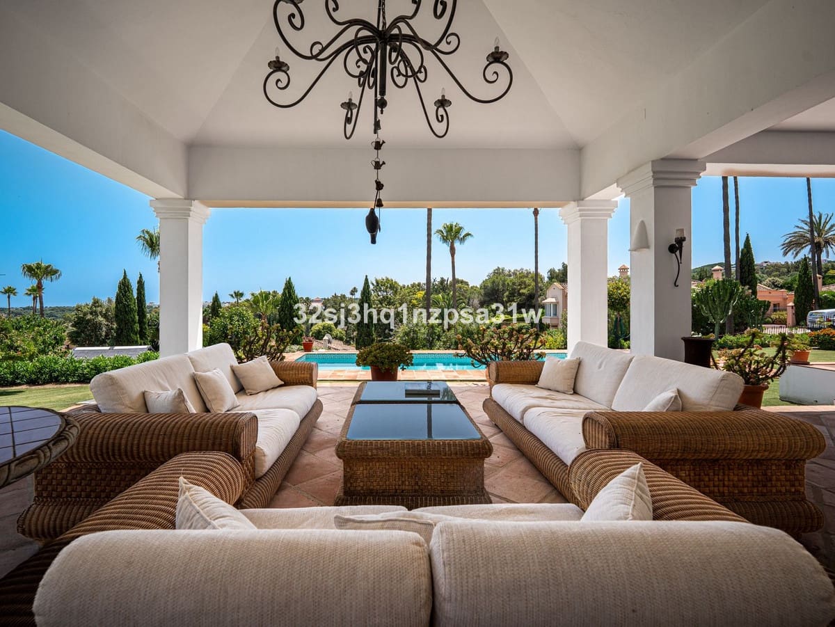 5 bedroom Villa for sale in Sotogrande with pool garage - € 2,850,000 (Ref: 9256875)