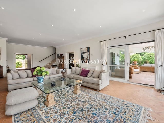 5 bedroom Villa for sale in Sotogrande Alto, San Roque with pool garage - € 2,850,000 (Ref: 9256875)