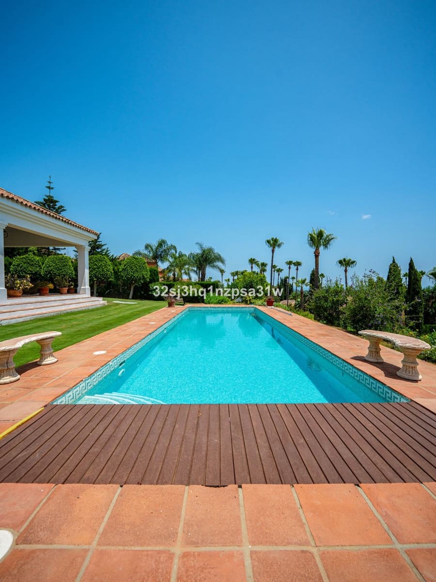 5 bedroom Villa for sale in Sotogrande with pool garage - € 2,850,000 (Ref: 9256875)