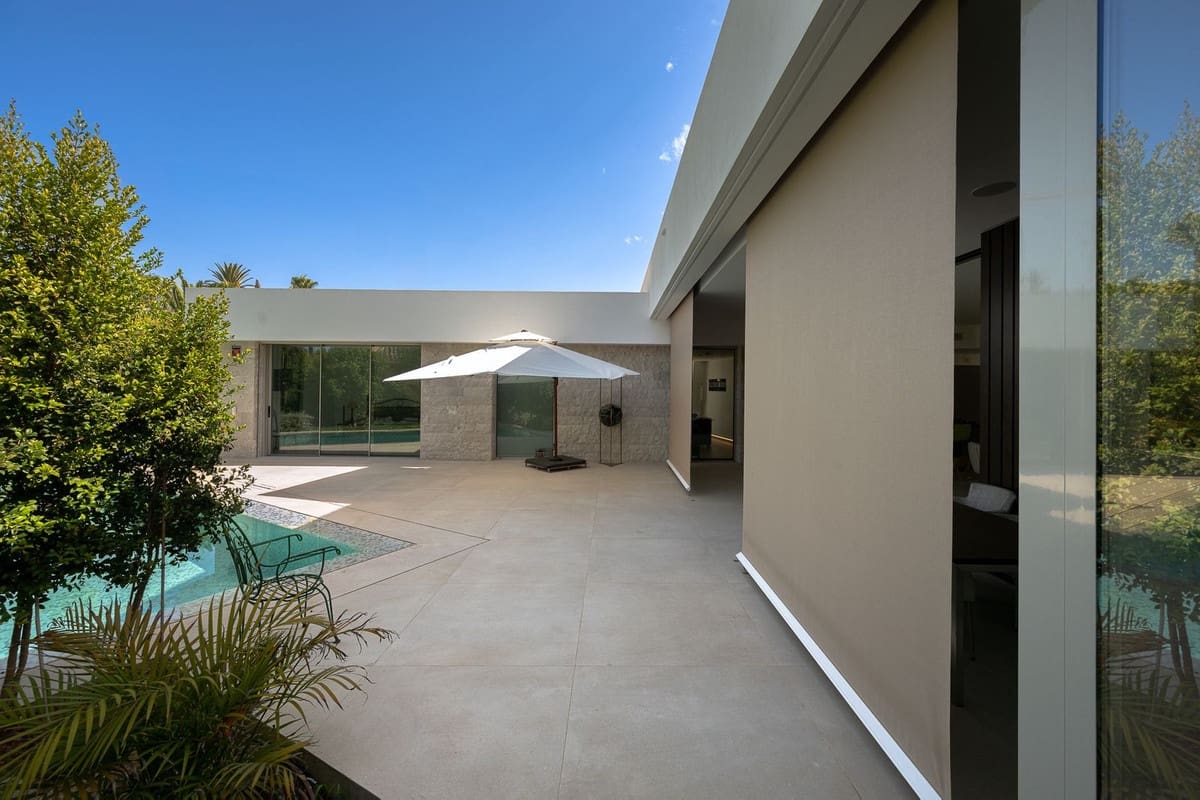 6 bedroom Villa for sale in Marbesa with pool garage - € 3,500,000 (Ref: 9256886)