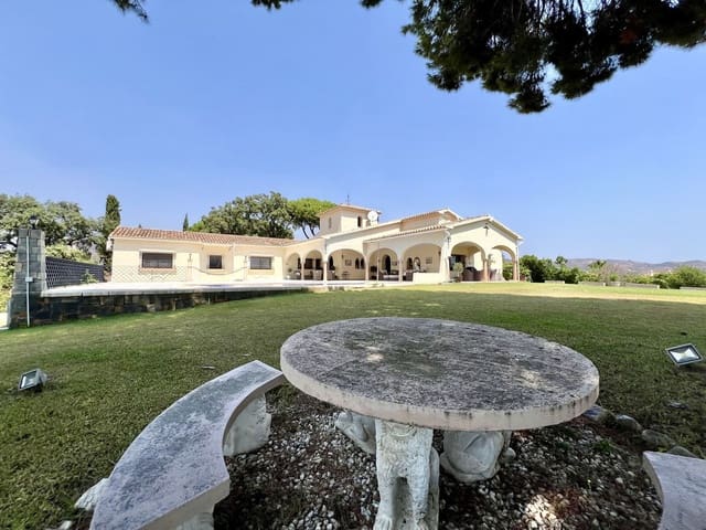 4 quarto Moradia para venda em Elviria, Marbella com piscina - 3 600 000 € (Ref: 9256888)