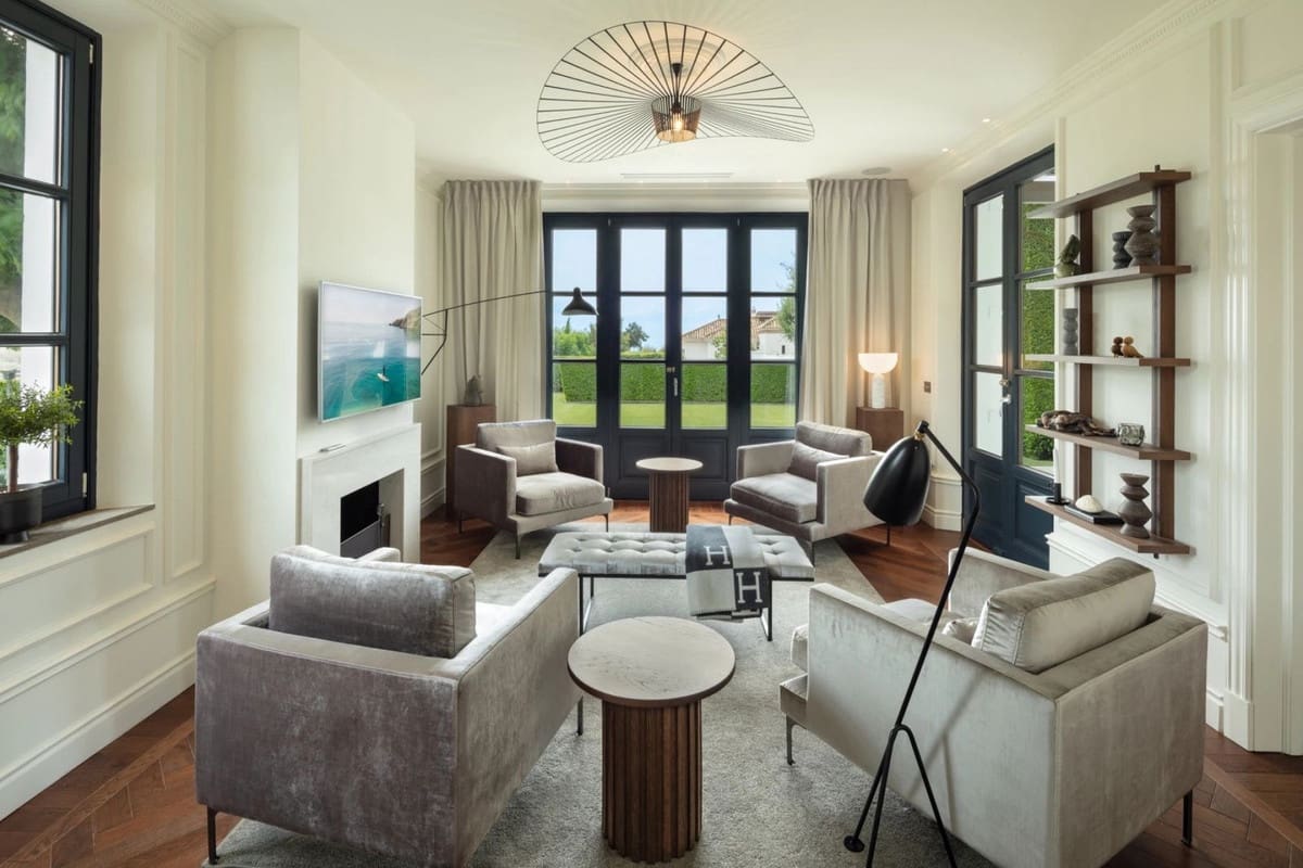 7 sypialnia Willa na sprzedaż w Marbella z basenem garażem - 13 950 000 € (Ref: 9256905)