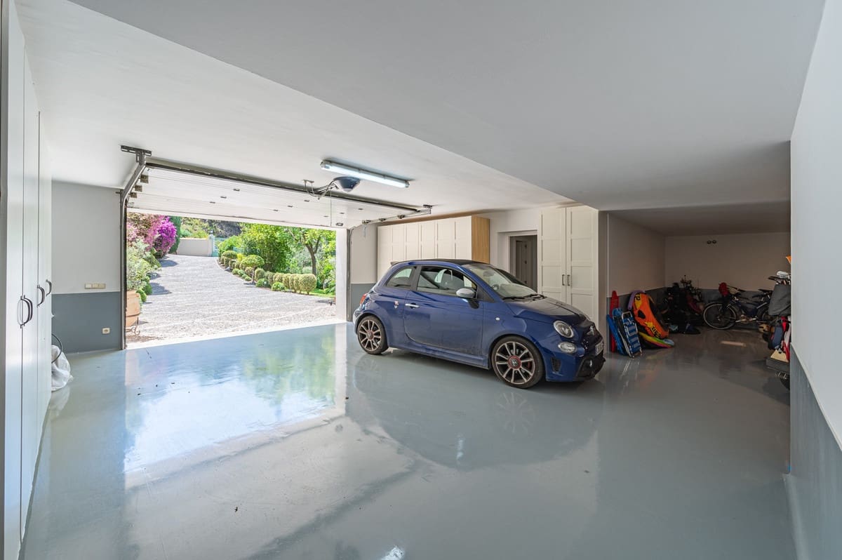 8 soverom Villa til salgs i Benahavis med svømmebasseng - € 4 500 000 (Ref: 9256909)