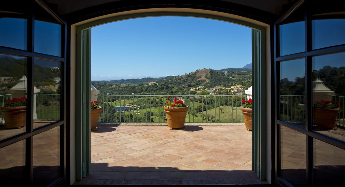 8 soverom Villa til salgs i Benahavis med svømmebasseng - € 4 500 000 (Ref: 9256909)