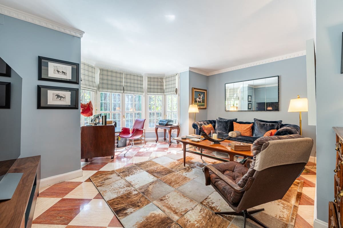 8 soverom Villa til salgs i Benahavis med svømmebasseng - € 4 500 000 (Ref: 9256909)