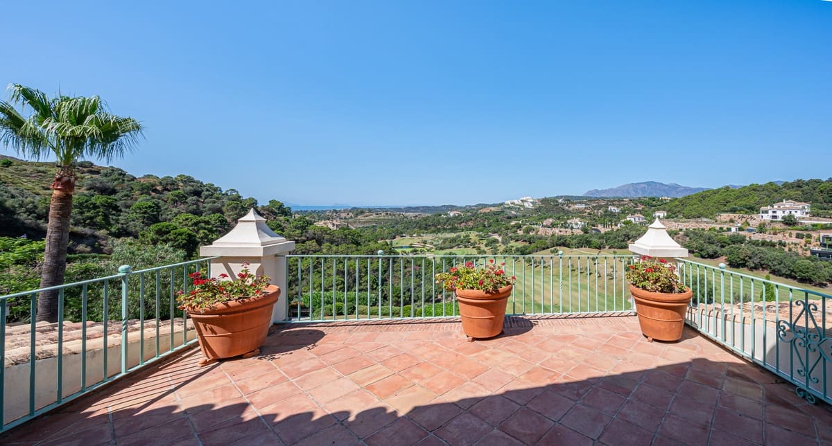 8 soverom Villa til salgs i Benahavis med svømmebasseng - € 4 500 000 (Ref: 9256909)