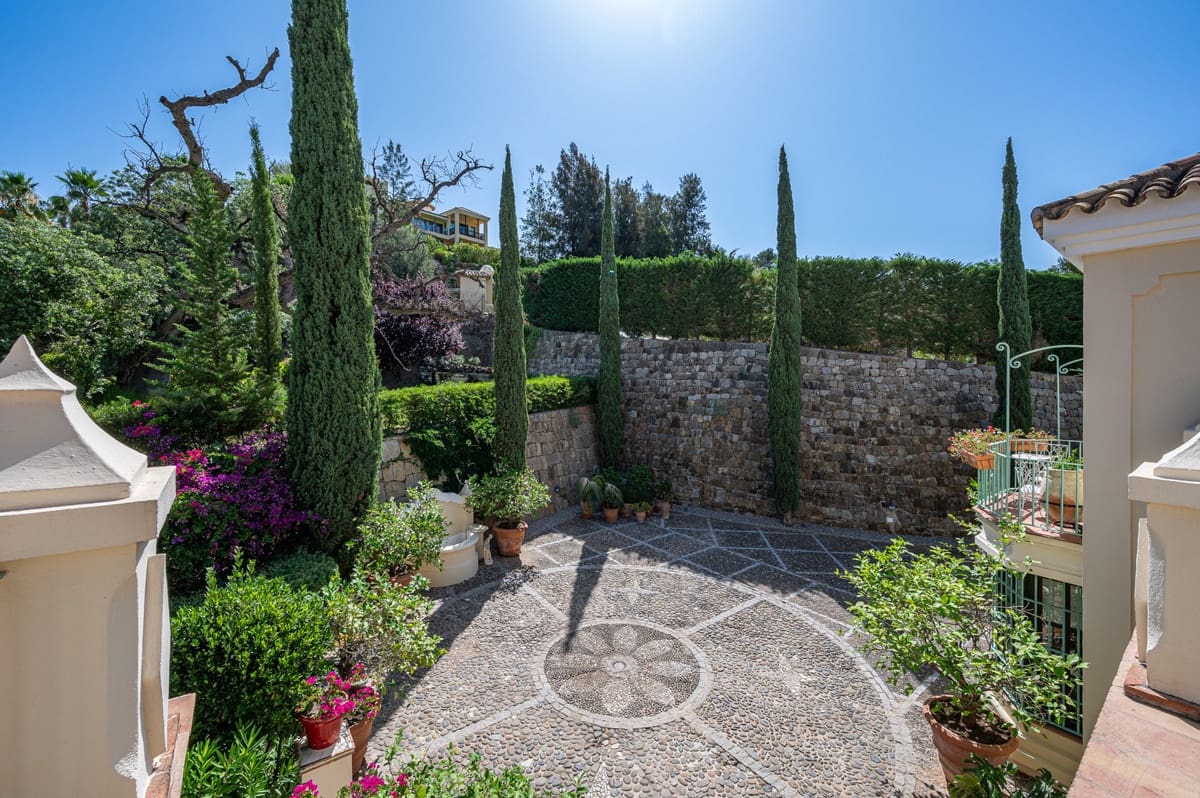 8 soverom Villa til salgs i Benahavis med svømmebasseng - € 4 500 000 (Ref: 9256909)