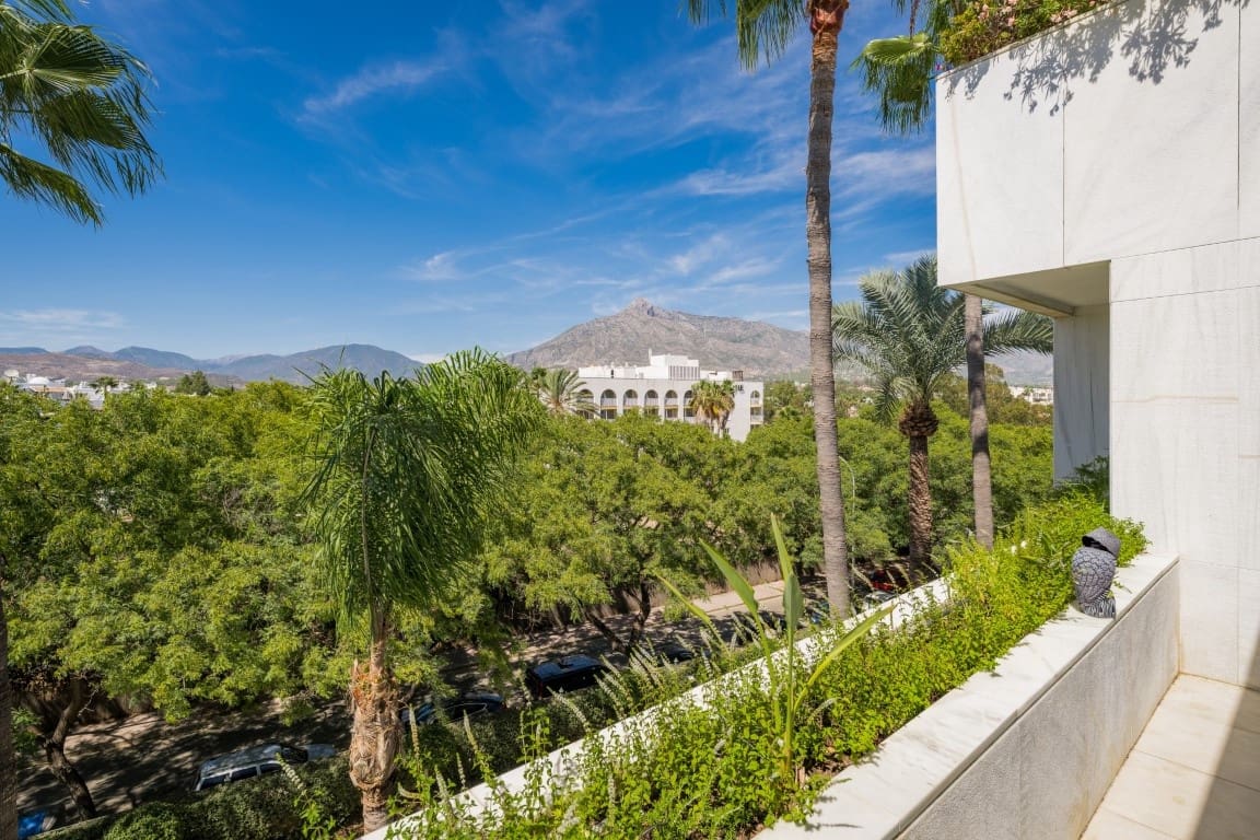 3 soverom Penthouse til salgs i Puerto Banus med svømmebasseng - € 5 950 000 (Ref: 9256918)