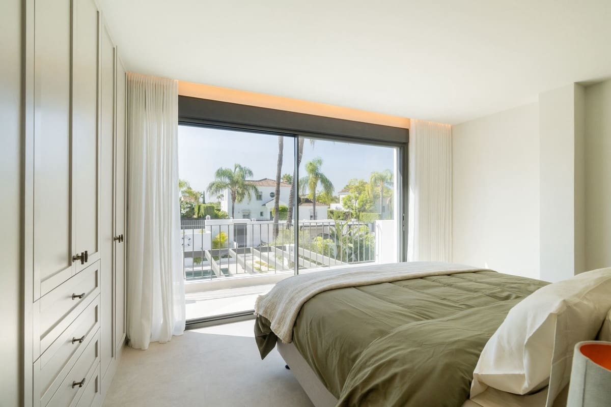 6 sypialnia Willa na sprzedaż w Nueva Andalucia z basenem - 4 975 000 € (Ref: 9256930)