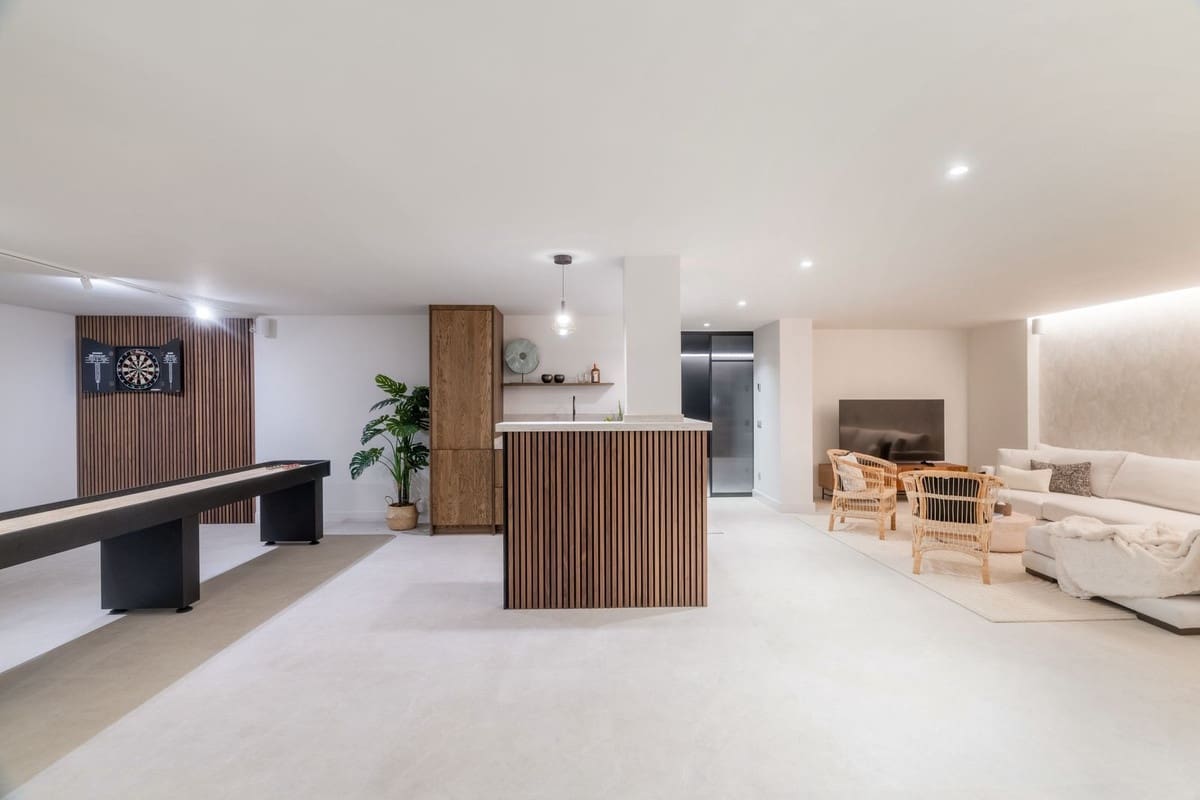 6 sypialnia Willa na sprzedaż w Nueva Andalucia z basenem - 4 975 000 € (Ref: 9256930)