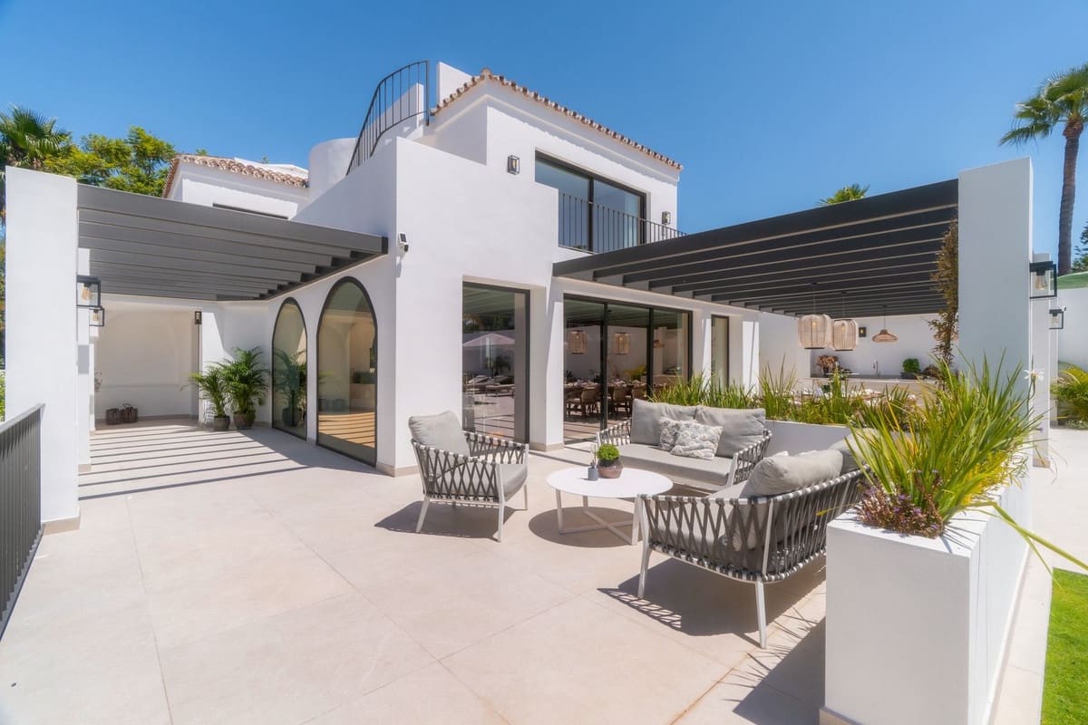 6 sypialnia Willa na sprzedaż w Nueva Andalucia z basenem - 4 975 000 € (Ref: 9256930)