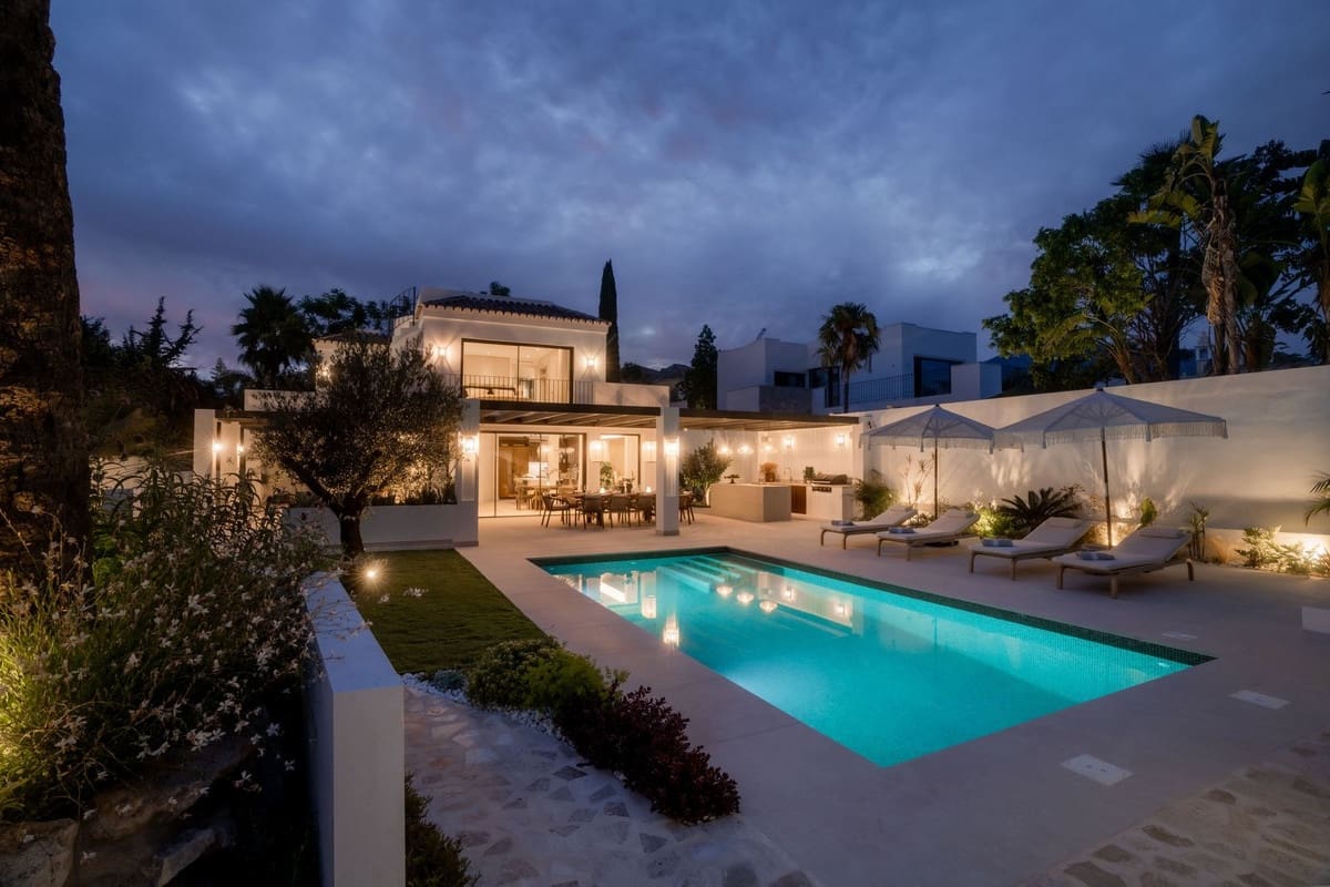 6 sypialnia Willa na sprzedaż w Nueva Andalucia z basenem - 4 975 000 € (Ref: 9256930)