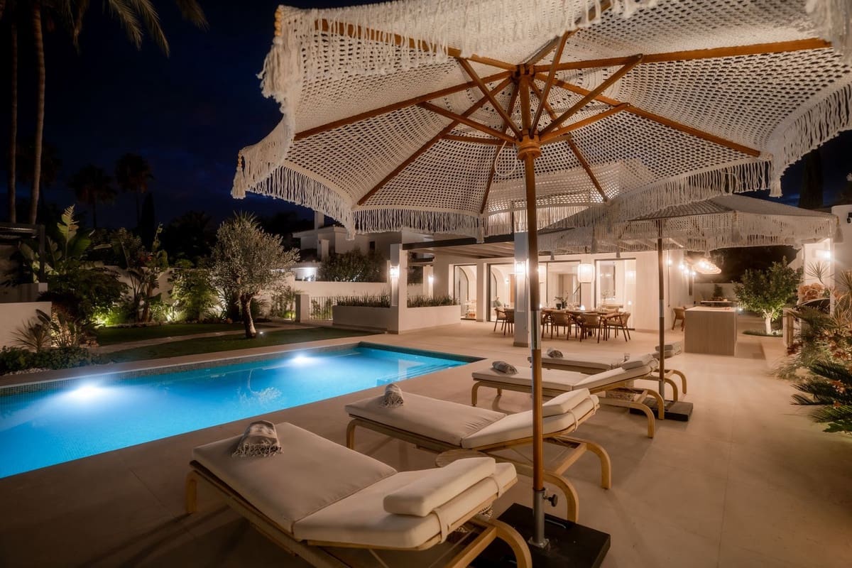 6 sypialnia Willa na sprzedaż w Nueva Andalucia z basenem - 4 975 000 € (Ref: 9256930)