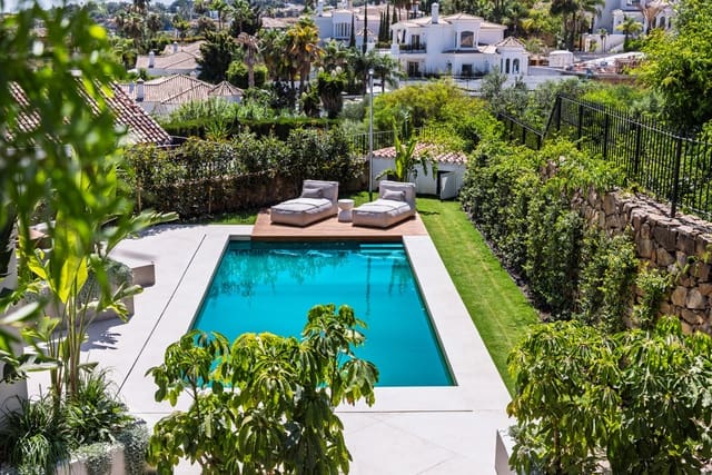 5 makuuhuone Huvila myytävänä paikassa Las Brisas, Marbella mukana uima-altaan - 4 999 500 € (Ref: 9256935)