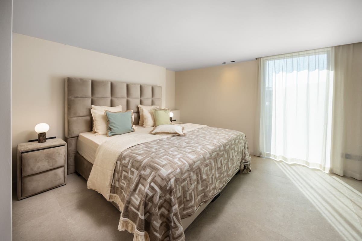 5 makuuhuone Huvila myytävänä paikassa Nueva Andalucia mukana uima-altaan - 4 999 500 € (Ref: 9256935)