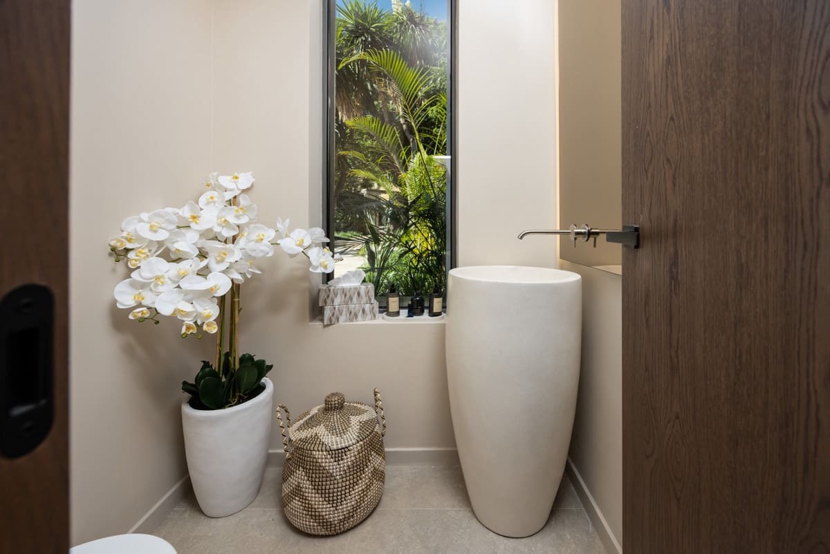 5 makuuhuone Huvila myytävänä paikassa Nueva Andalucia mukana uima-altaan - 4 999 500 € (Ref: 9256935)