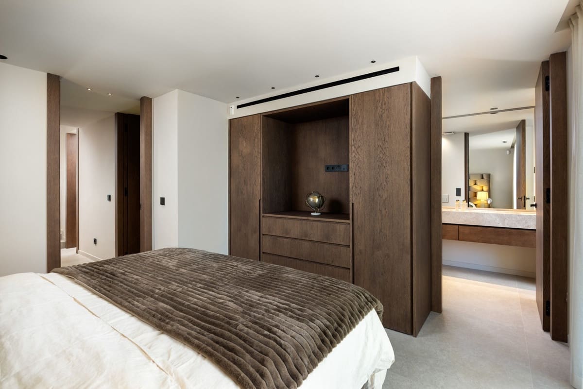 5 makuuhuone Huvila myytävänä paikassa Nueva Andalucia mukana uima-altaan - 4 999 500 € (Ref: 9256935)