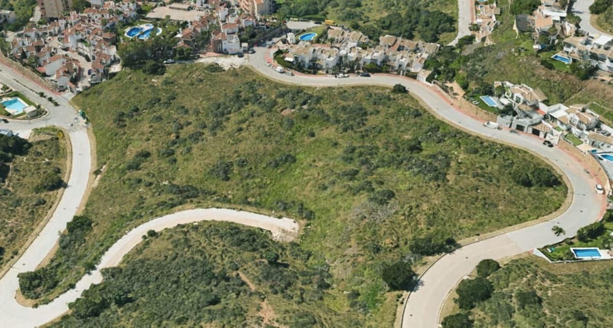 Undeveloped Land for sale in Riviera del Sol - € 3,287,040 (Ref: 9256936)