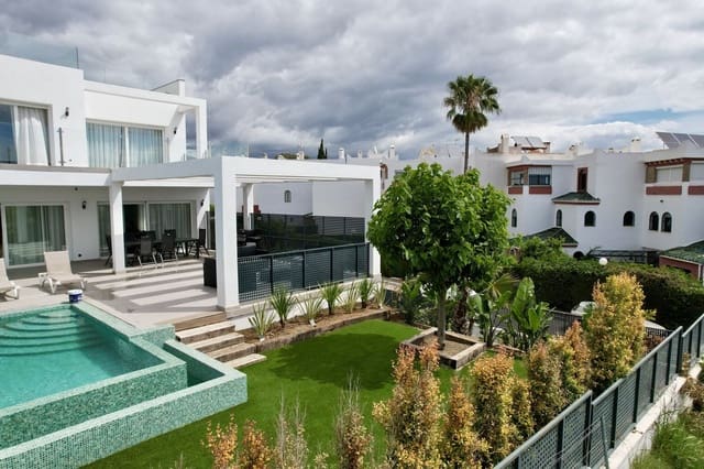 5 soveværelse Villa til salg i Cancelada, Estepona med swimmingpool garage - € 3.100.000 (Ref: 9256937)