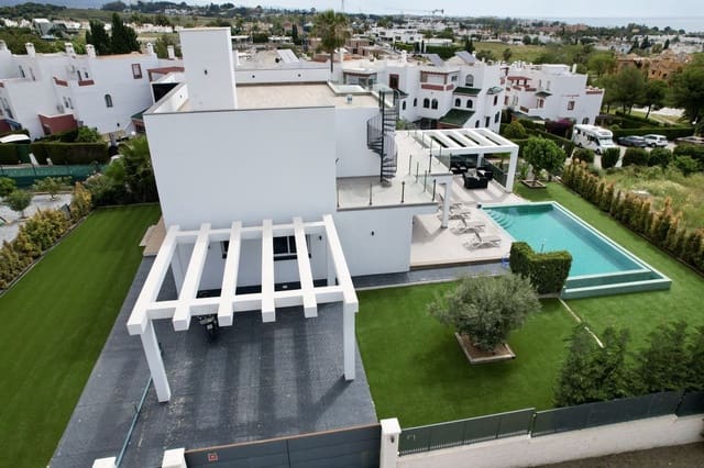 5 soveværelse Villa til salg i Cancelada, Estepona med swimmingpool garage - € 3.100.000 (Ref: 9256937)