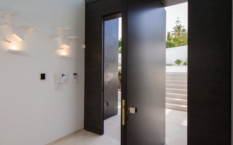 5 soveværelse Villa til salg i Nueva Andalucia med swimmingpool garage - € 6.250.000 (Ref: 9256941)