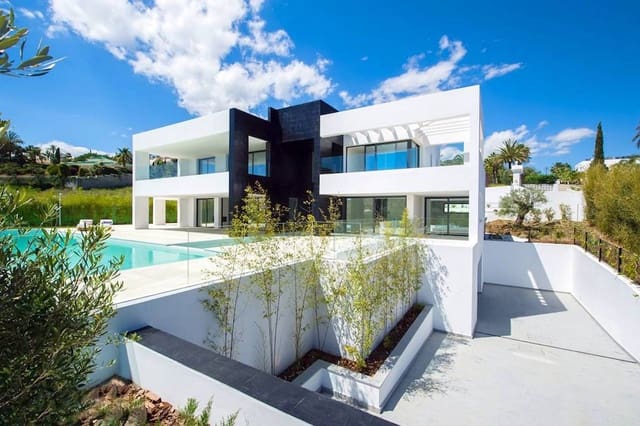 5 soveværelse Villa til salg i Las Brisas, Marbella med swimmingpool garage - € 6.250.000 (Ref: 9256941)