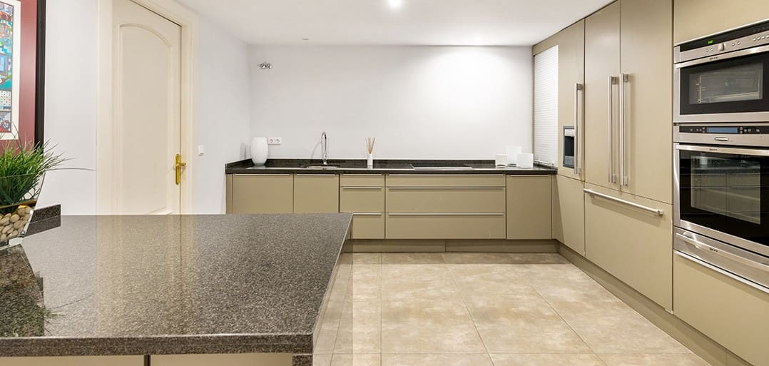 6 camera da letto Villa in vendita in Nueva Andalucia con piscina - 7.500.000 € (Rif: 9256944)