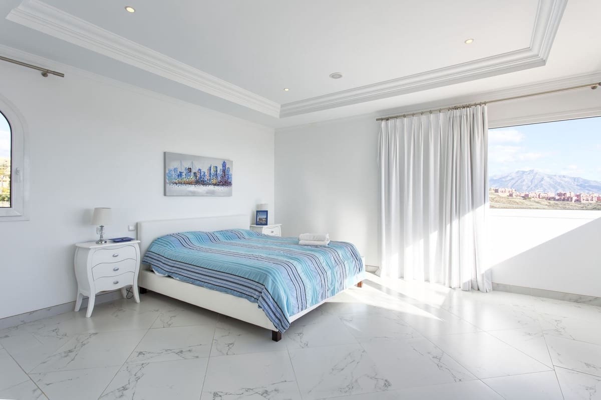 8 sypialnia Willa na sprzedaż w Los Flamingos z basenem - 3 995 000 € (Ref: 9256959)